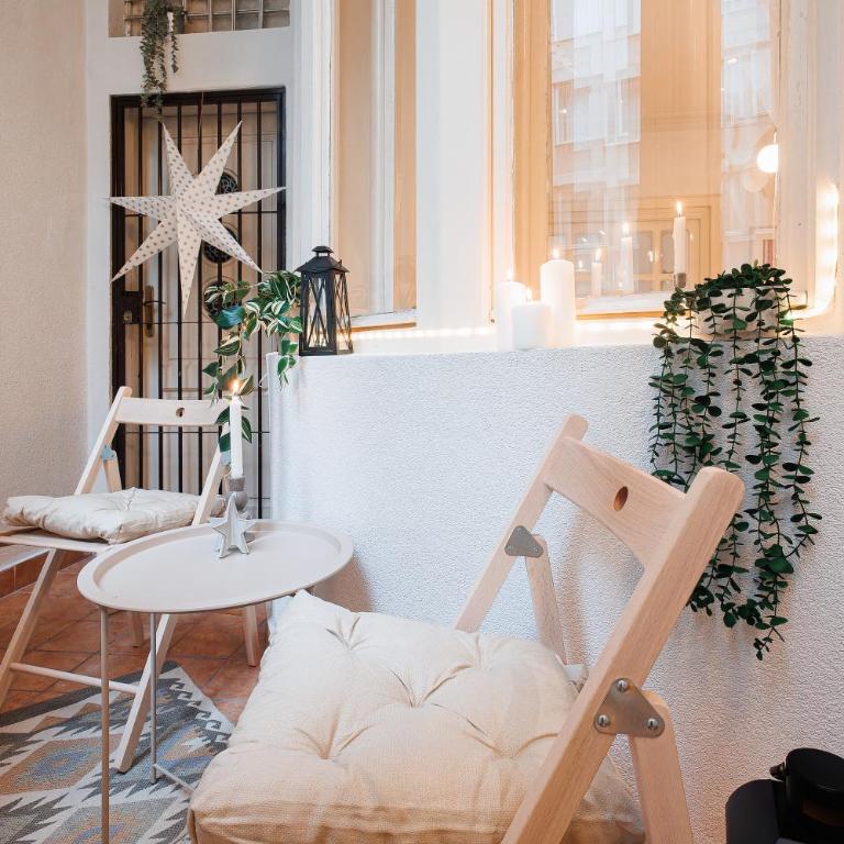 Musical Shelter with Balcony 2min to Republic Square - Three-Bedroom Apartment with Balcony - 4