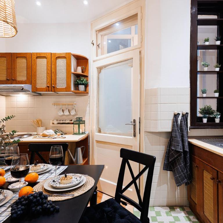 Musical Shelter with Balcony 2min to Republic Square - Three-Bedroom Apartment with Balcony - 21