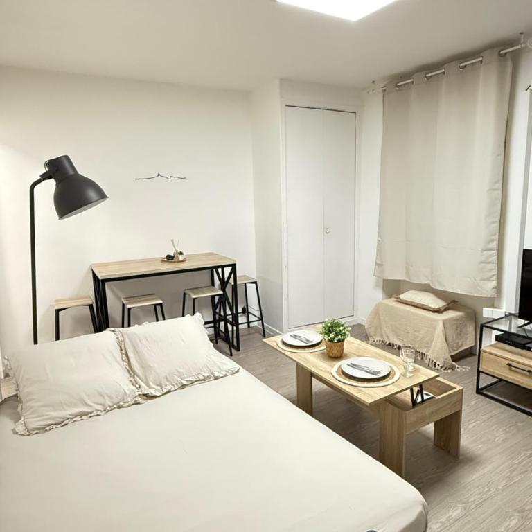 Cocon Marseillais, Centre-Ville, Vieux-Port - Rue Paradis, Rénové, Climatisé, 2pers - Apartment mit 1 Schlafzimmer - 2