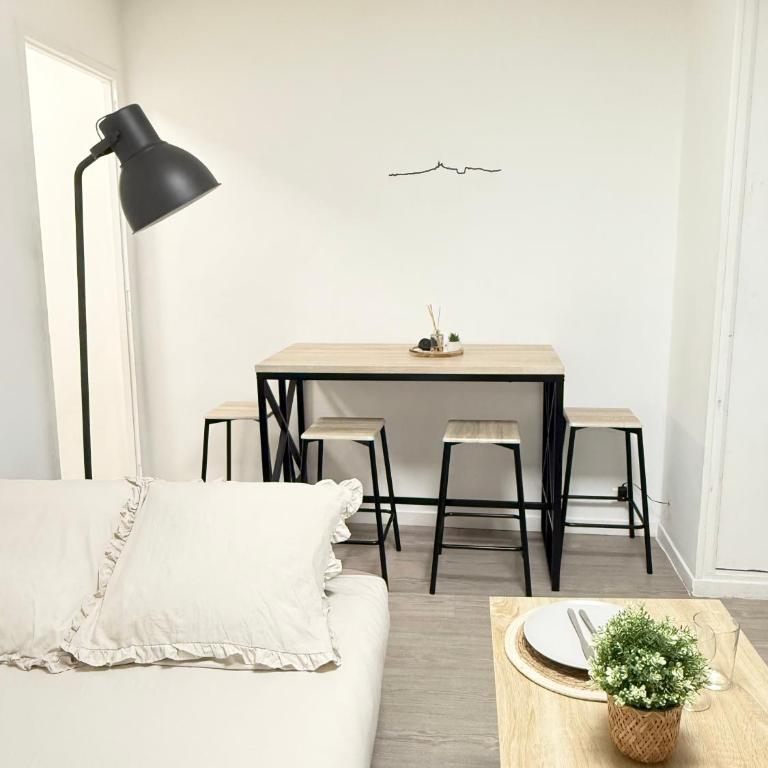 Cocon Marseillais, Centre-Ville, Vieux-Port - Rue Paradis, Rénové, Climatisé, 2pers - Apartment mit 1 Schlafzimmer - 5