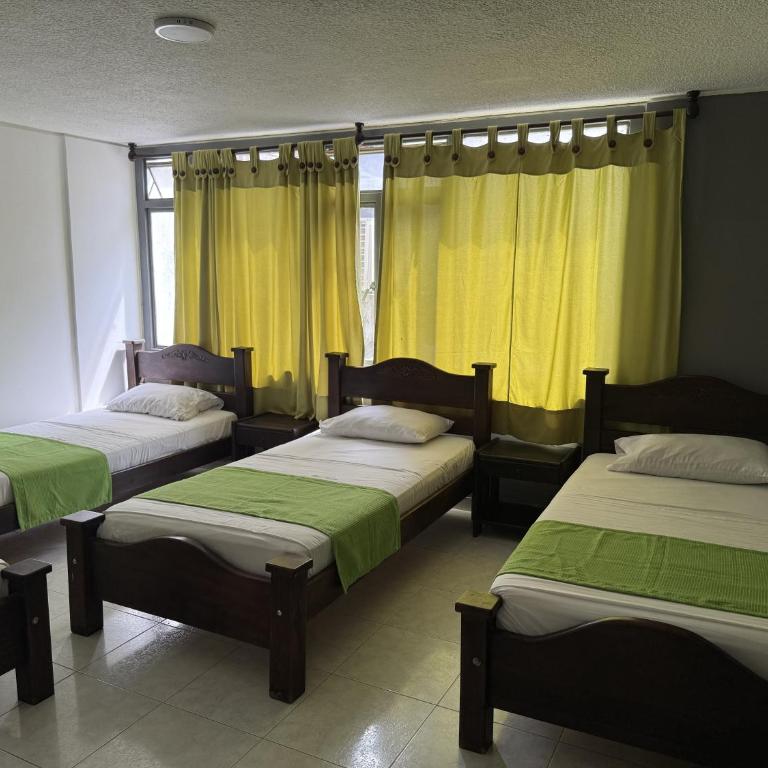 Hotel Inambu Villavicencio - Habitación Cuádruple Confort - 2