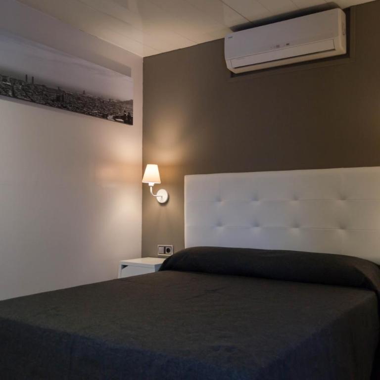 Hostal Sant Pau - Deluxe Room - 1