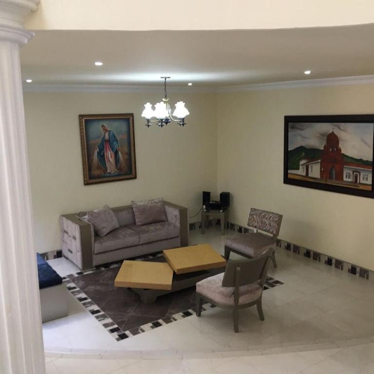 Casa Belén, Amplia, con Garaje y zona de trabajo - Apartamento de 3 dormitorios - 15
