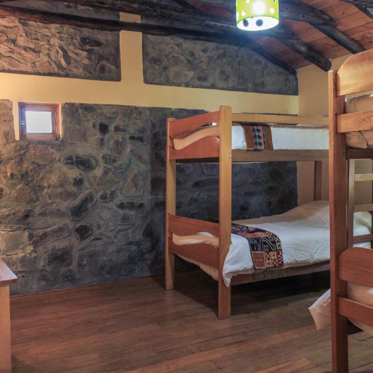Spacious entire house with awesome mountain views - Four-Bedroom House - 15