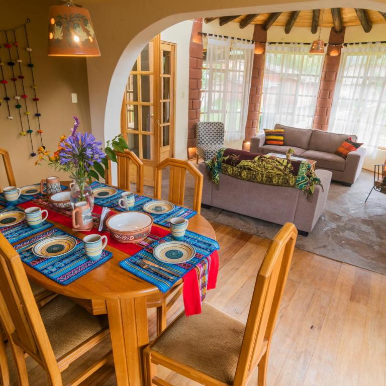 Spacious entire house with awesome mountain views - Four-Bedroom House - 22