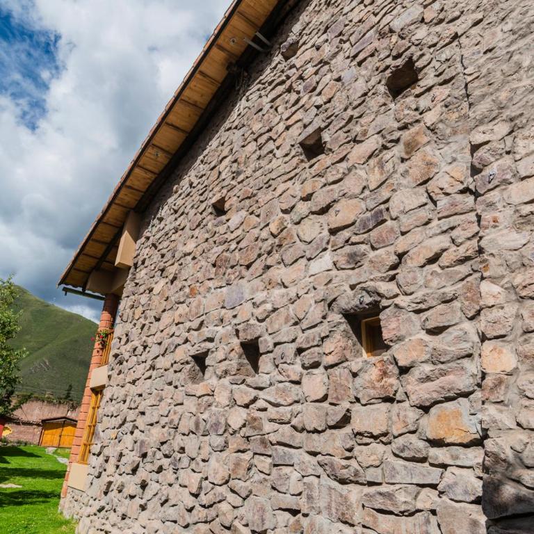 Spacious entire house with awesome mountain views - Four-Bedroom House - 25