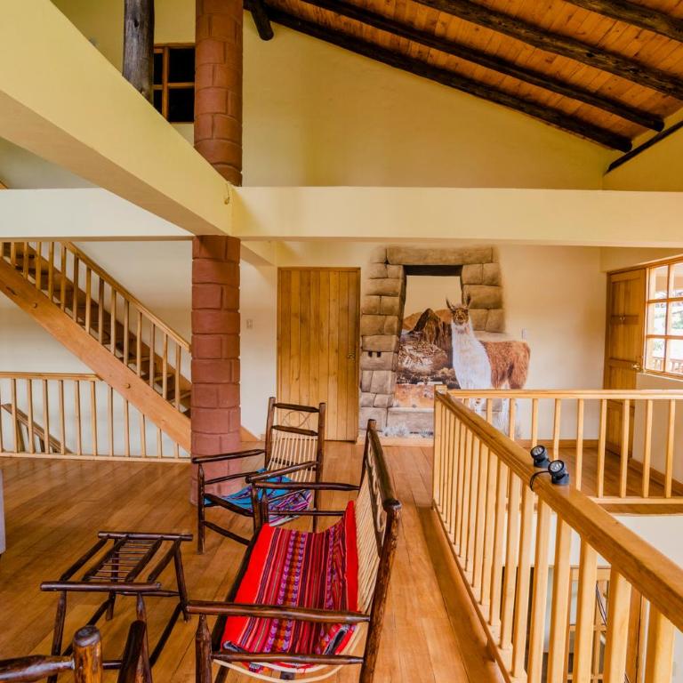 Spacious entire house with awesome mountain views - Four-Bedroom House - 34