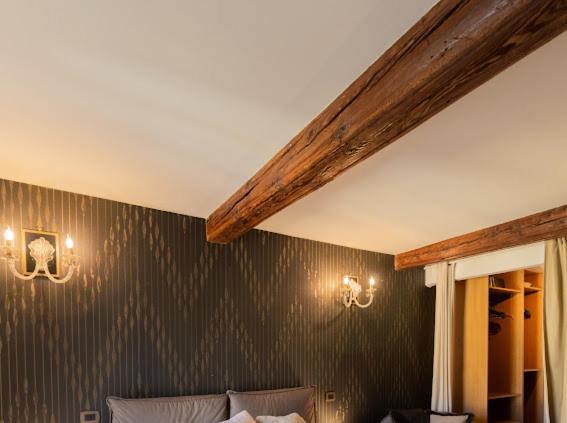 FAMILY - Three-Bedroom Apartment - 9