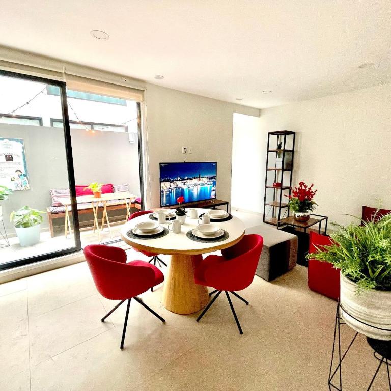 Precioso, Planta baja con Terraza en La Del valle - Two-Bedroom Apartment - 1