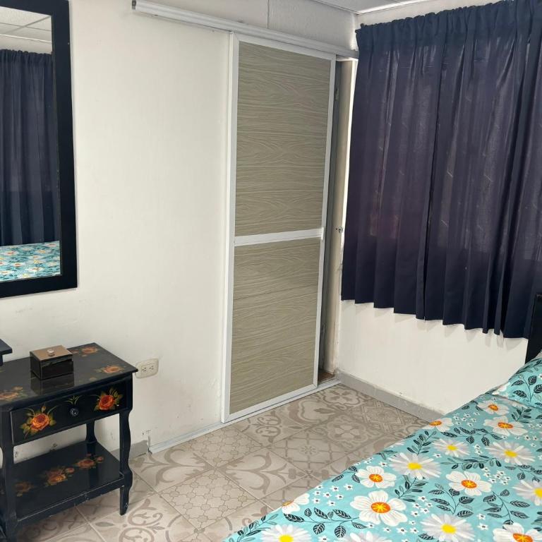 CASA UNIVERSITARIA EL TREBOL - Double Room with Private Bathroom - 2