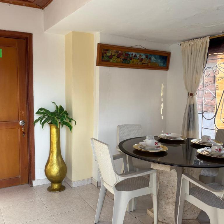 APARTAMENTO EL TREBOL 01 - Apartamento Clásico - 4