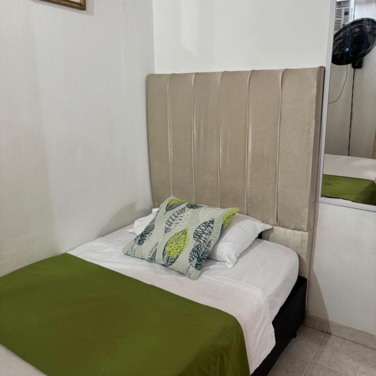 APARTAMENTO EL TREBOL 01 - Apartamento Clásico - 12