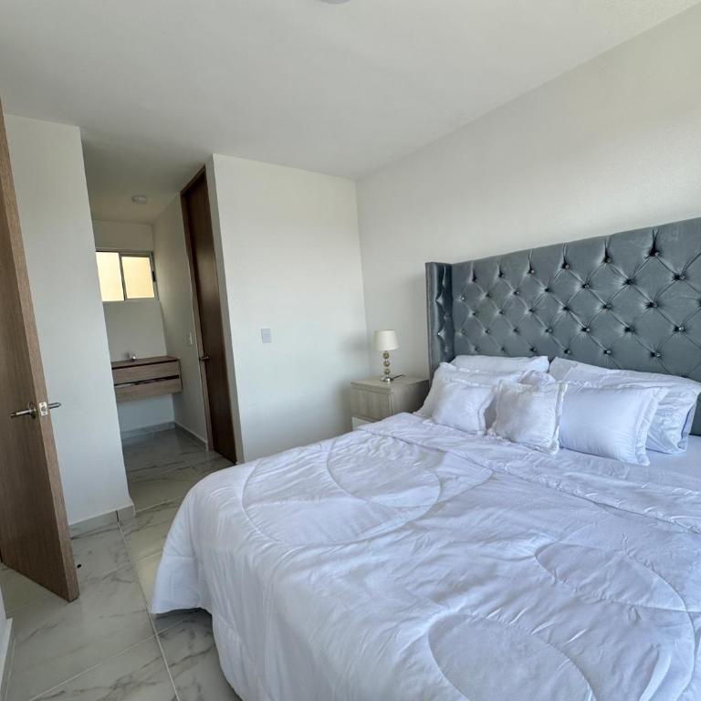 Apartamento en el Norte de Barranquilla - Three-Bedroom Apartment - High Floor - 1