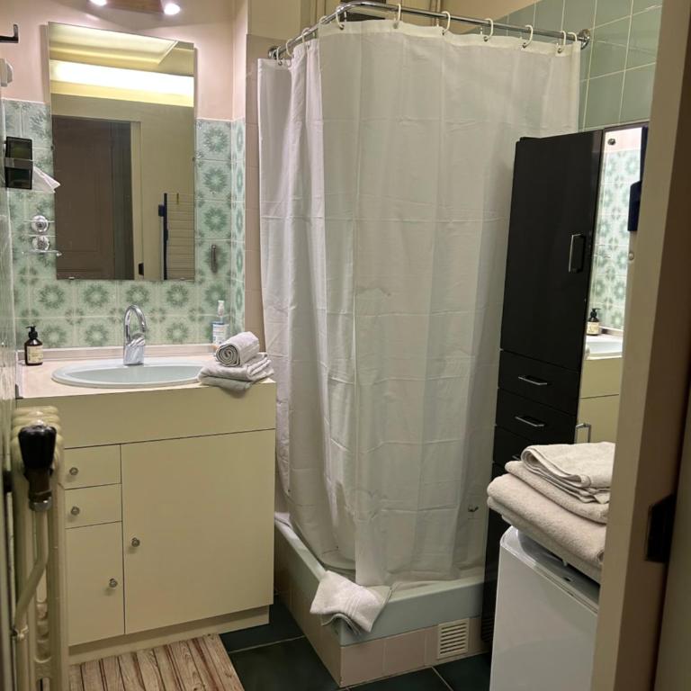 Full apartment Paris City Center - Appartement Paris Centre Quartier Saint Martin - Appartamento con 1 Camera da Letto - 7