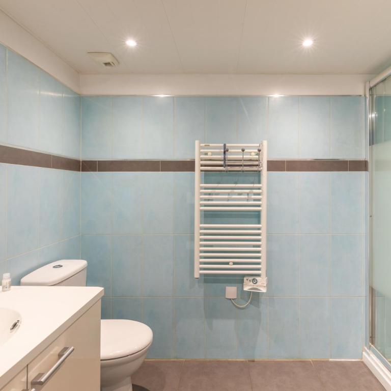 Le Printemps, centre Juan Les Pins , 100m des plages, 70m de la gare de Juan Les Pins - Appartement 1 Chambre - 10