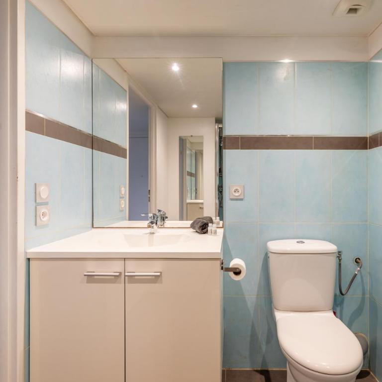 Le Printemps, centre Juan Les Pins , 100m des plages, 70m de la gare de Juan Les Pins - Appartement 1 Chambre - 5