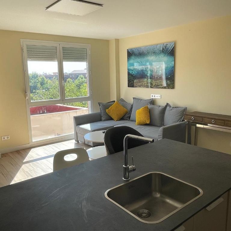 23 DOWN TOWN IN METRO IN 5 Station straigh WIFI AC - One-Bedroom Apartment - 3