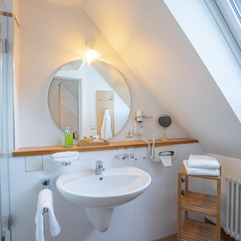 Geldernhaus Hotel garni - Junior Suite mit Gartenblick - 4