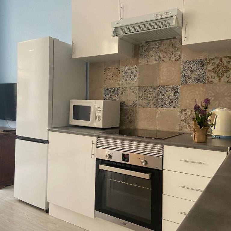 LovelyLoft Calle Mayor A - One-Bedroom Apartment - 4