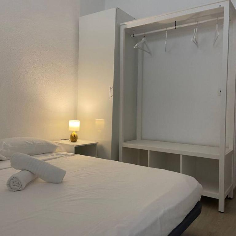 LovelyLoft Calle Mayor A - One-Bedroom Apartment - 8