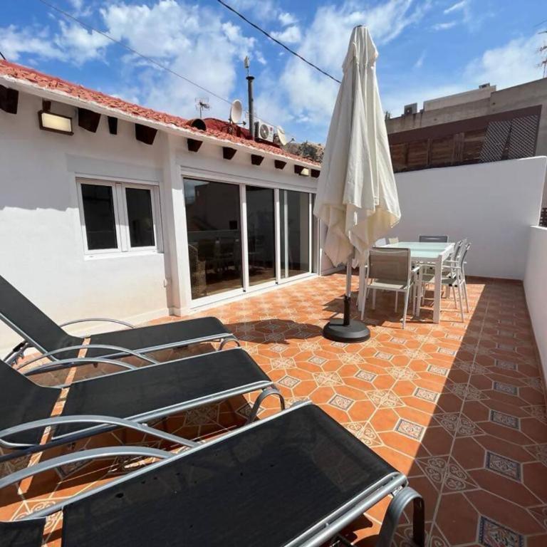LovelyLoft Las Flores Ático - Three-Bedroom Apartment - 1