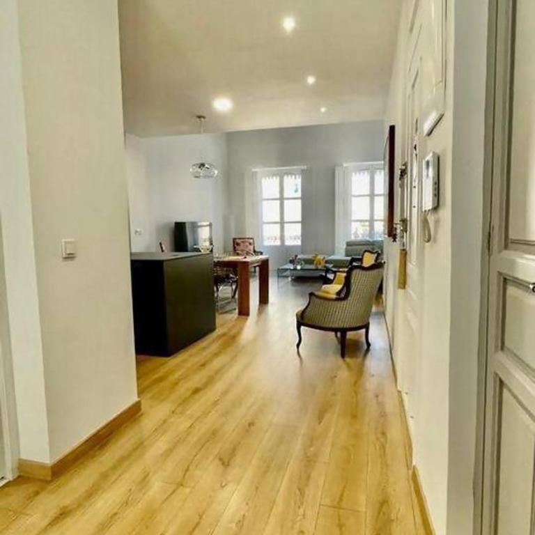 LovelyLoft Las Flores Ático - Three-Bedroom Apartment - 12