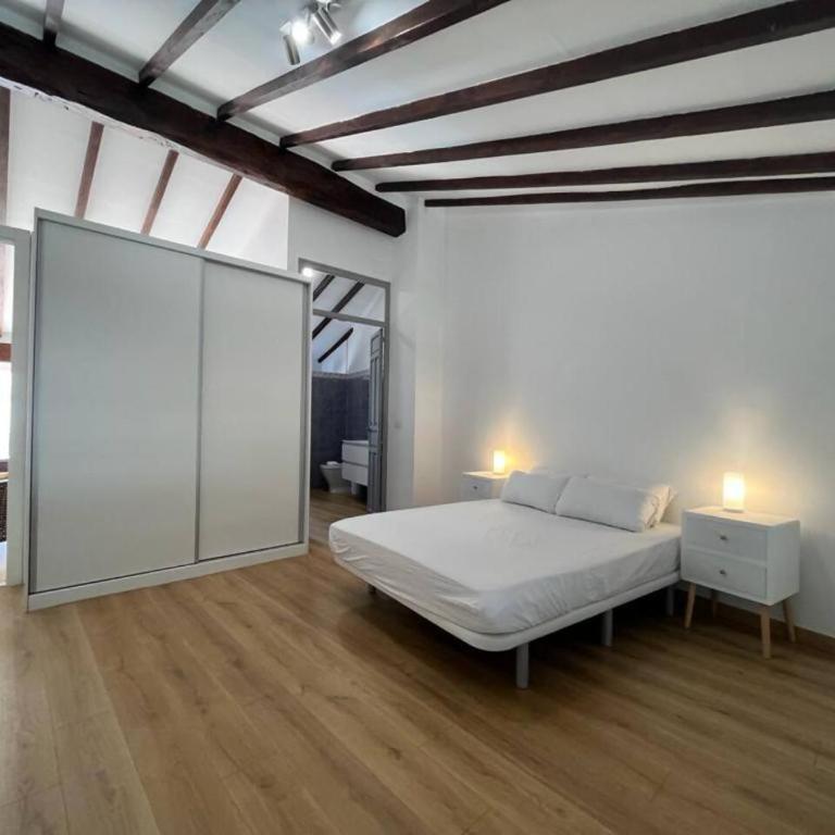 LovelyLoft Las Flores Ático - Three-Bedroom Apartment - 24