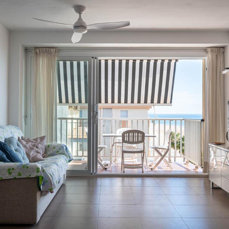 AT020 Apartamento con preciosas vistas de la playa La Paella - Apartamento de 2 dormitorios - 23