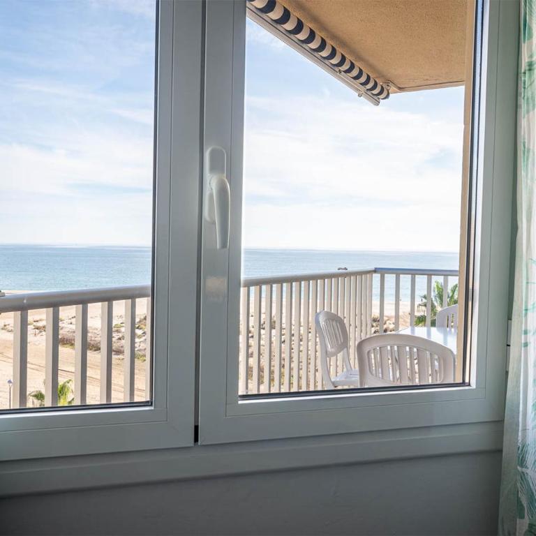AT020 Apartamento con preciosas vistas de la playa La Paella - Apartamento de 2 dormitorios - 15