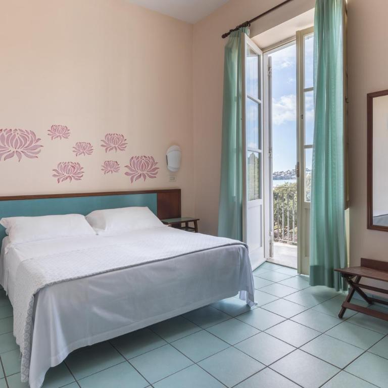 Hotel Serapo - Camera Matrimoniale con Balcone e Vista Mare - 1