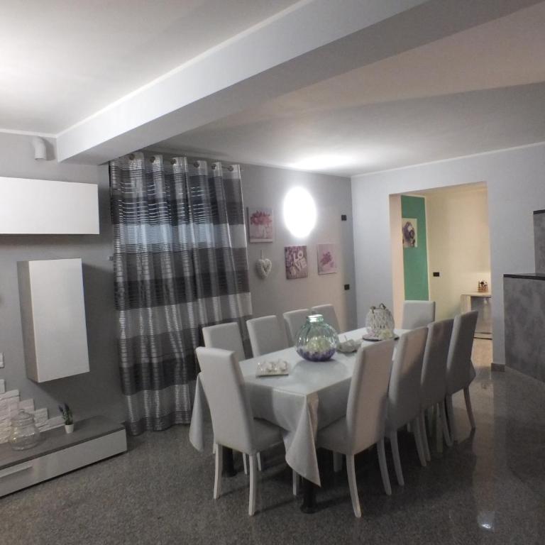Villa Serena - Appartamento con 2 Camere da Letto - 78