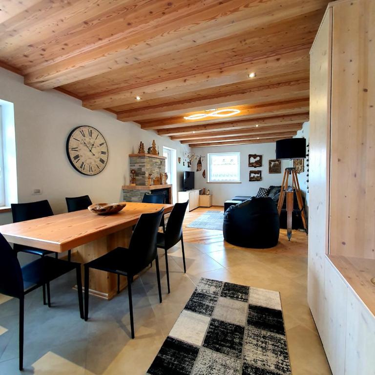 Casa Sandra Moena by Go new Location - Appartamento Deluxe con 2 Camere da Letto e Balcone - 9
