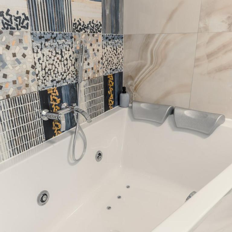 BeB Domus Arbenzio San Giovanni Suite - Monolocale con Vasca Idromassaggio - 6