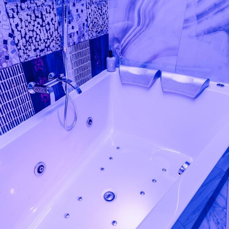 BeB Domus Arbenzio San Giovanni Suite - Monolocale con Vasca Idromassaggio - 8