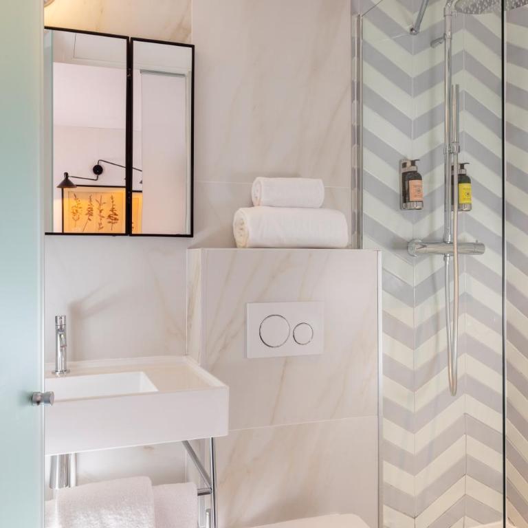 Hôtel Maxim Quartier Latin - Suite Familiale - 11