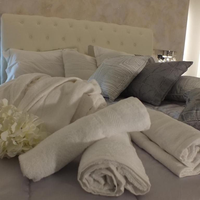 Villa Serena - Appartamento con 2 Camere da Letto - 87