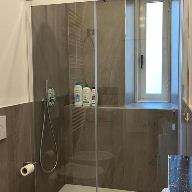 Snapstay Trieste Centrale 6 Posti Letto - Appartamento con 2 Camere da Letto - 40