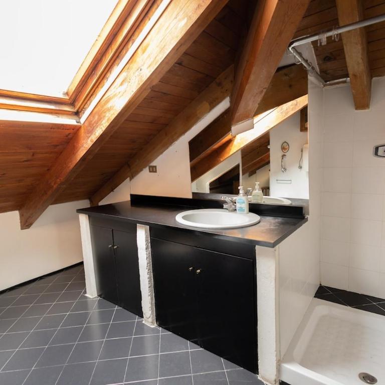 Central Lovely Attic - Appartamento con 1 Camera da Letto - 8