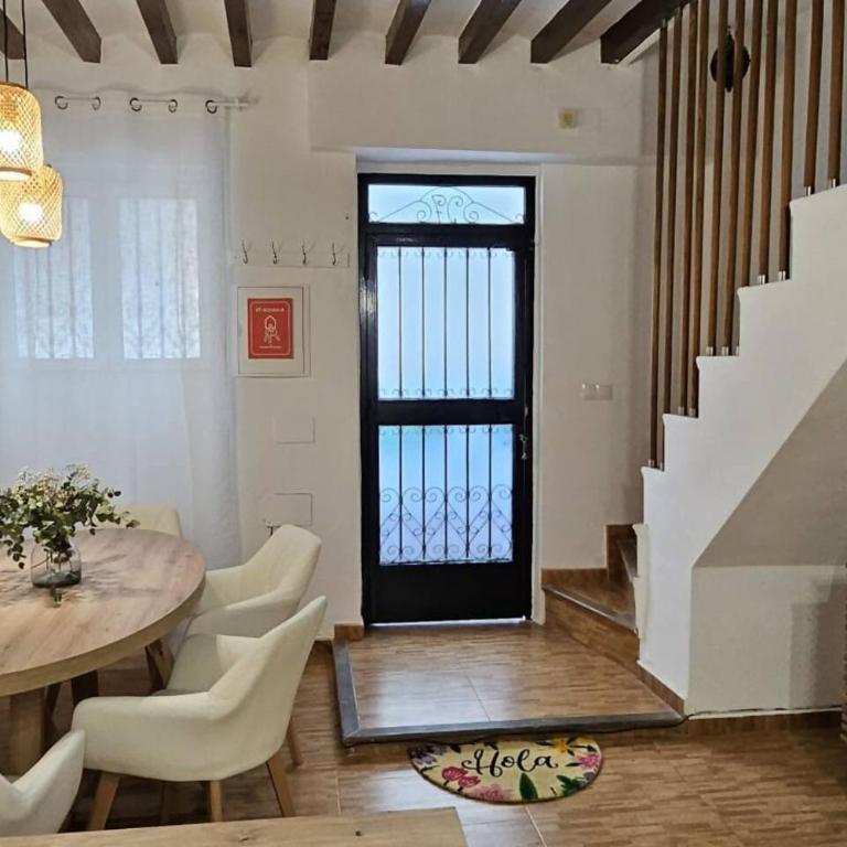 LovelyLoft Trafalgar - Two-Bedroom House - 14