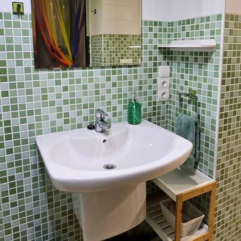 LovelyLoft Trafalgar - Two-Bedroom House - 28