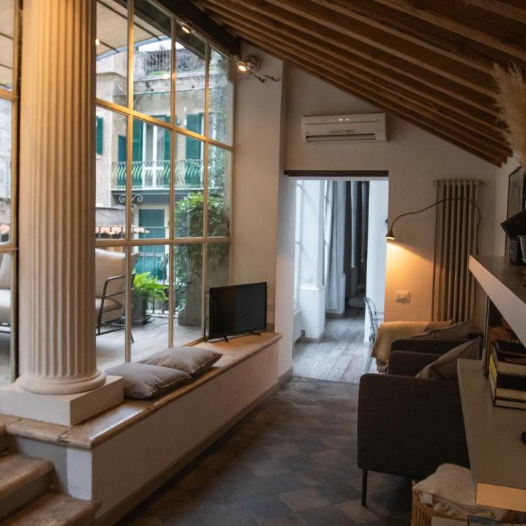 Historical Palace Apartment with Large Terrace - Appartamento con 1 Camera da Letto - 1