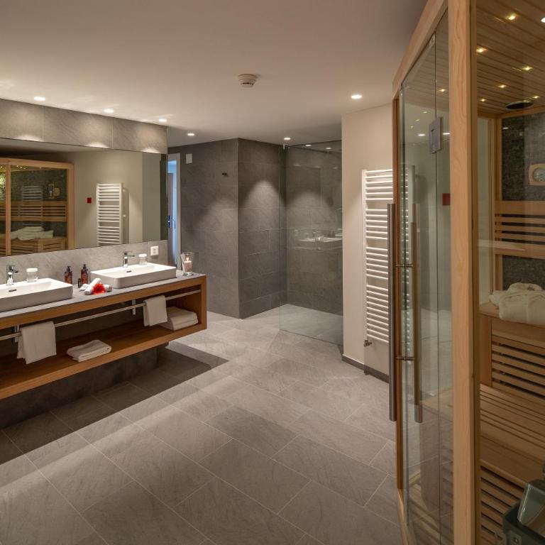 Hotel Lago Maggiore - Welcome! - Junior Suite con Vista Lago - 3° Piano - 4