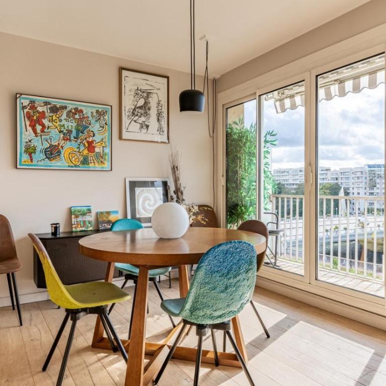 APPARTEMENT avec vue sur la Seine 10' en voiture de Paris et de la Tour Eiffel - Apartment mit 2 Schlafzimmern - 4
