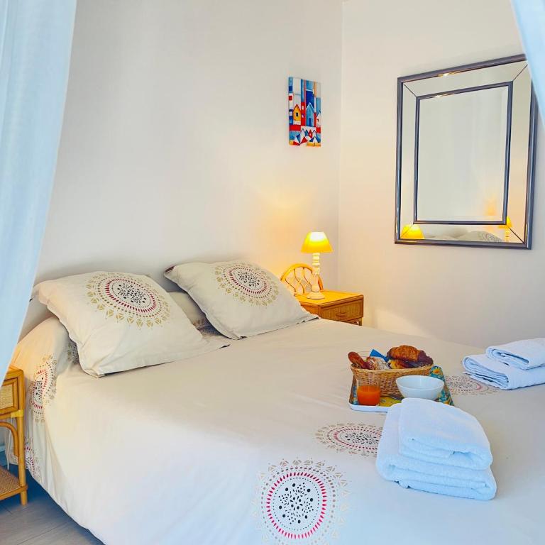 Appartement -piscine- proche bord de mer et centre - One-Bedroom Apartment - 25