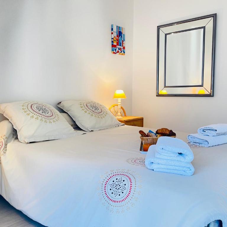 Appartement -piscine- proche bord de mer et centre - One-Bedroom Apartment - 34