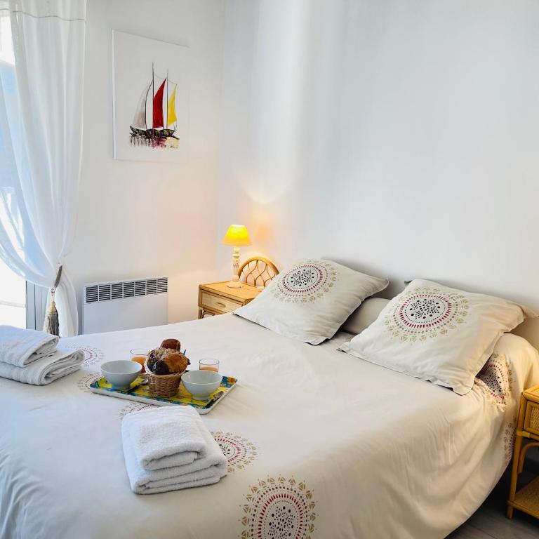 Appartement -piscine- proche bord de mer et centre - One-Bedroom Apartment - 4