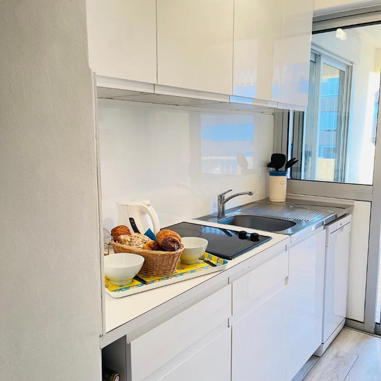 Appartement -piscine- proche bord de mer et centre - One-Bedroom Apartment - 18