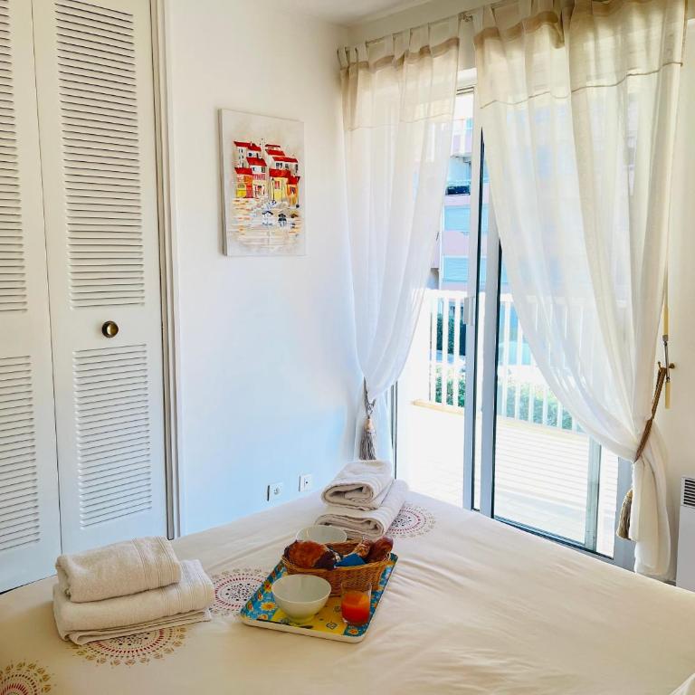 Appartement -piscine- proche bord de mer et centre - One-Bedroom Apartment - 11