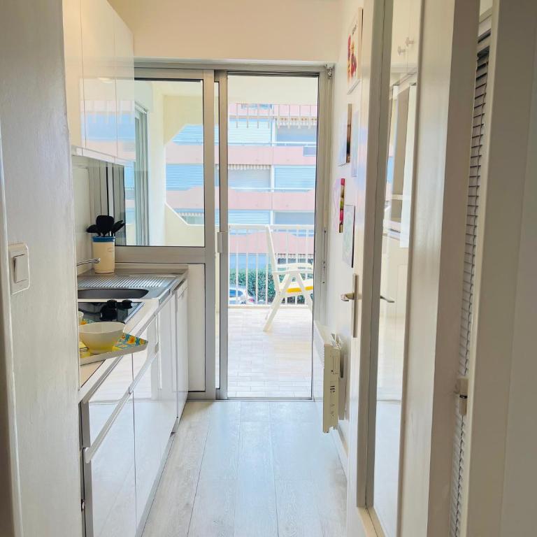 Appartement -piscine- proche bord de mer et centre - One-Bedroom Apartment - 8
