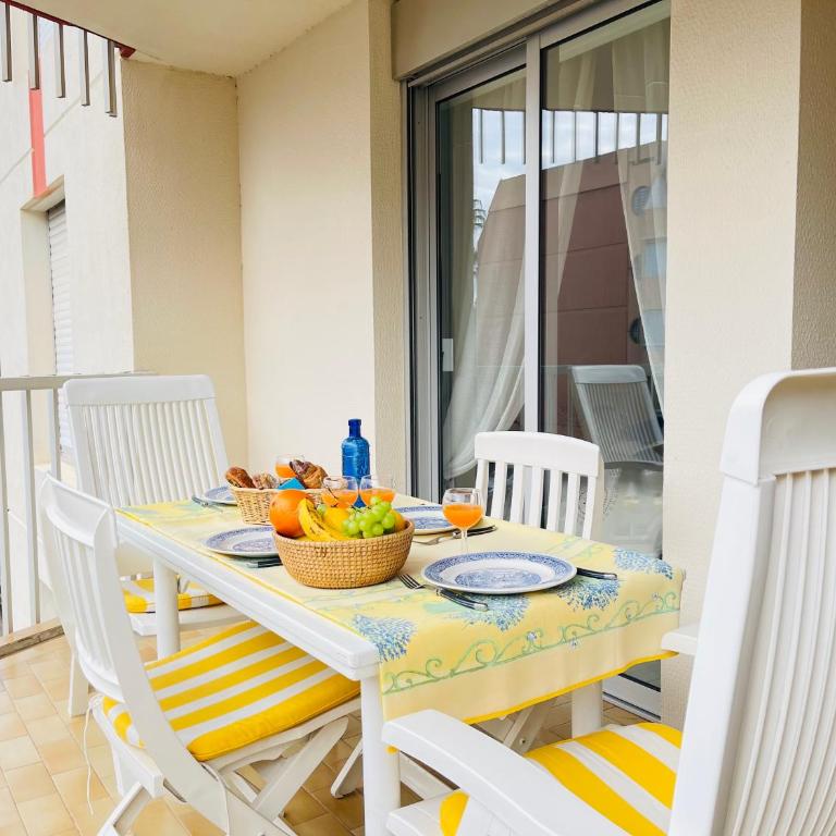Appartement -piscine- proche bord de mer et centre - One-Bedroom Apartment - 3